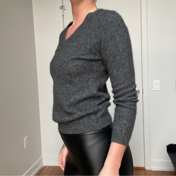 100% Cashmere Sweater - Picture 3 of 6